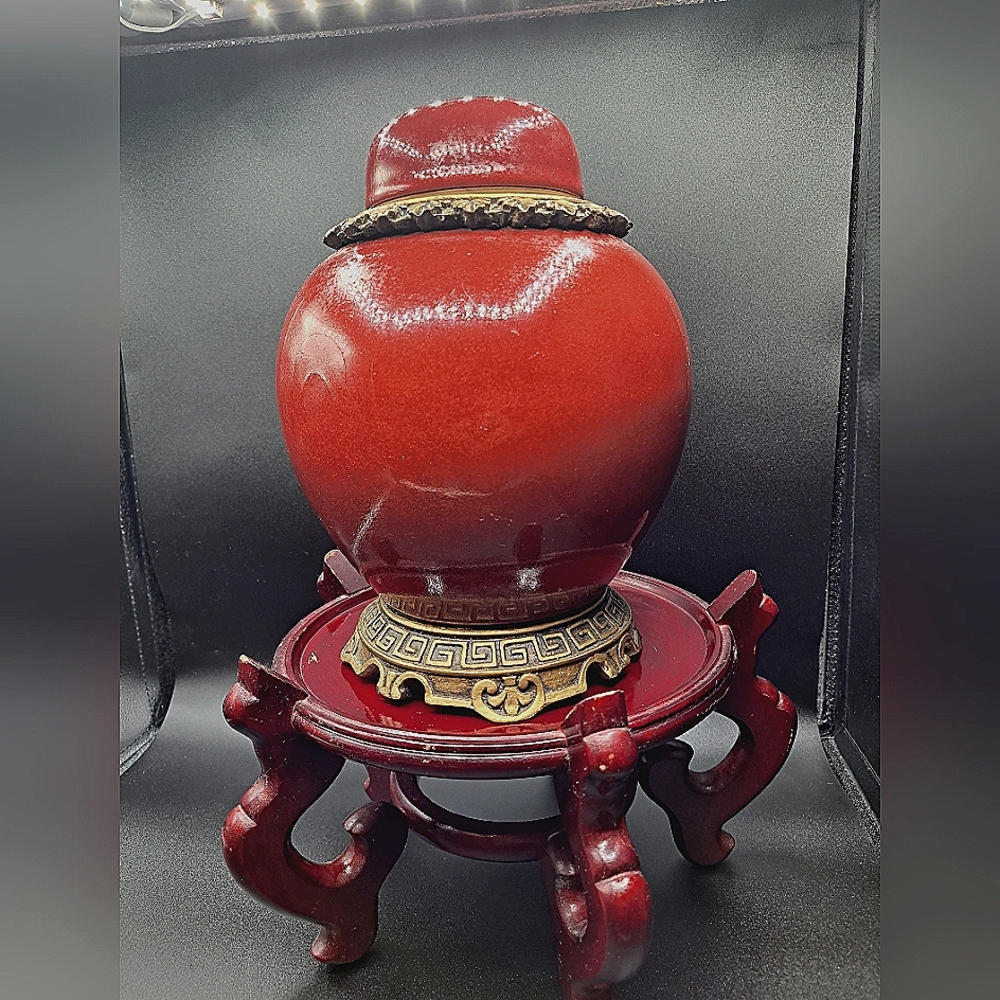 Vase & Stand